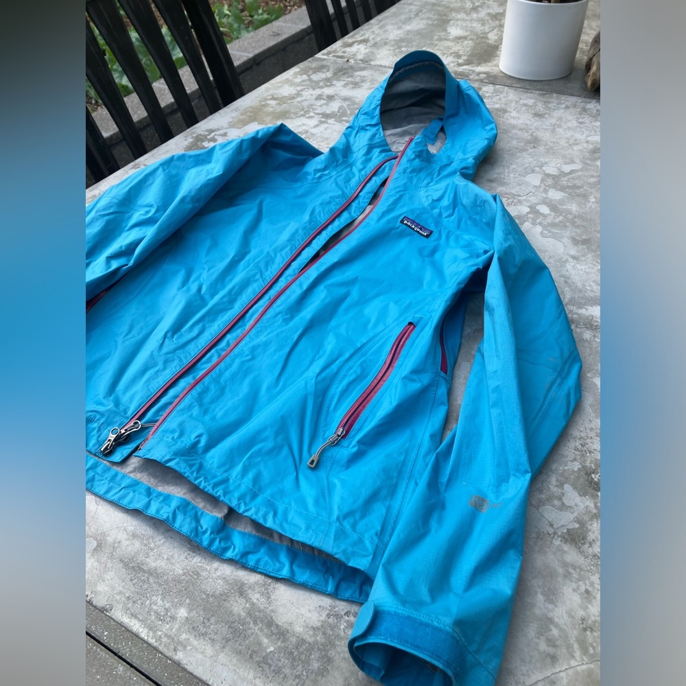 patagonia water proof and wind proof jacket